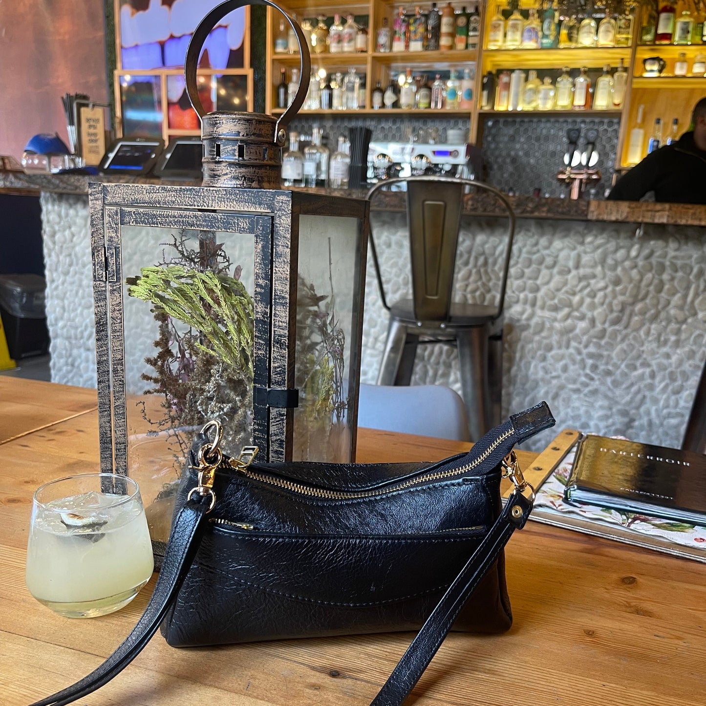 Abi sling bag (Ready to ship)