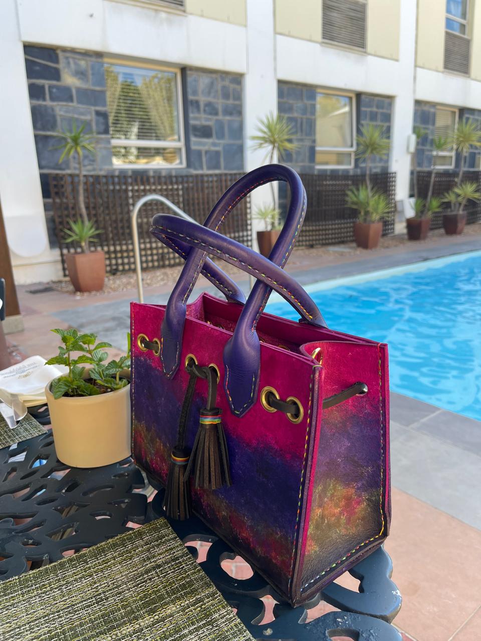 Mambo day-twist - 1 front pocket - large (Production time - 15 days)