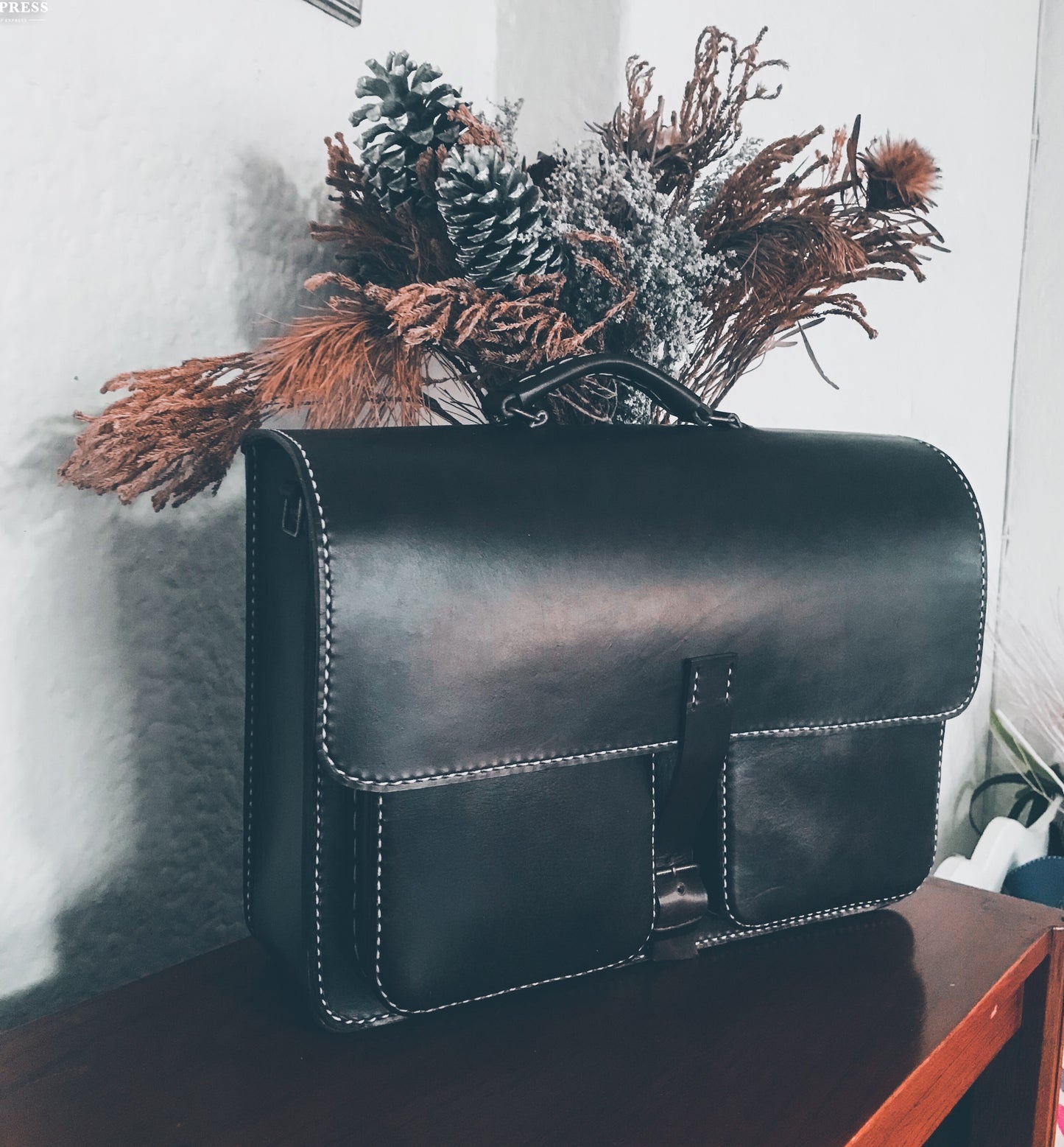 Mambo day-twist with 2 front pockets (10 days lead time)