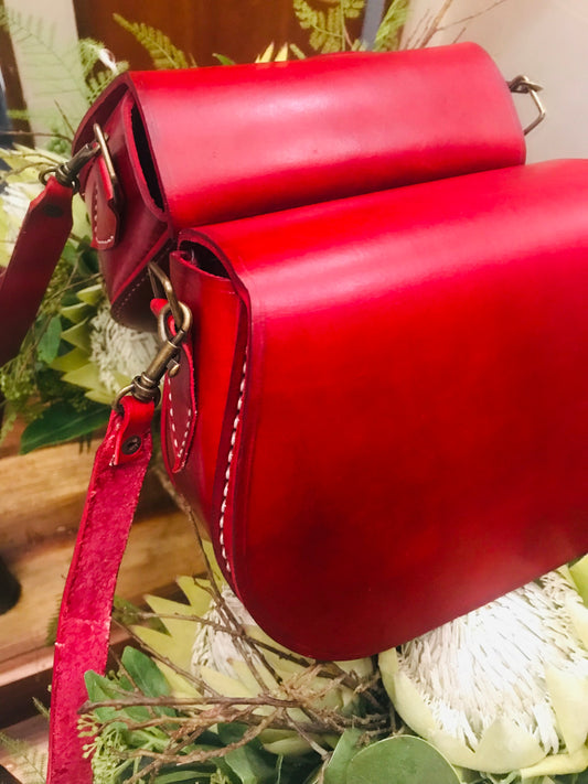 Jojo Red - medium with oversize flap - (Ready to ship)