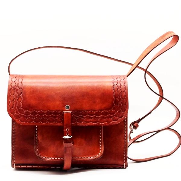 Baxi Box shoulder sling bag - with 1 front pocket - NaniTa & Co