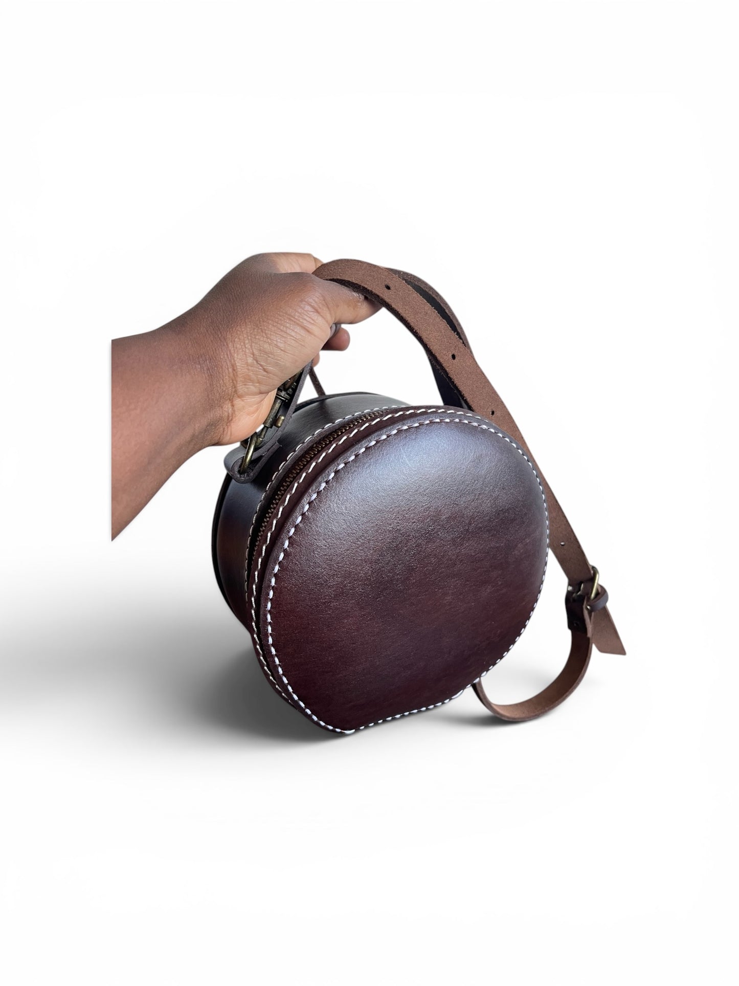 The brag shoulder sling bag (Ready to ship)