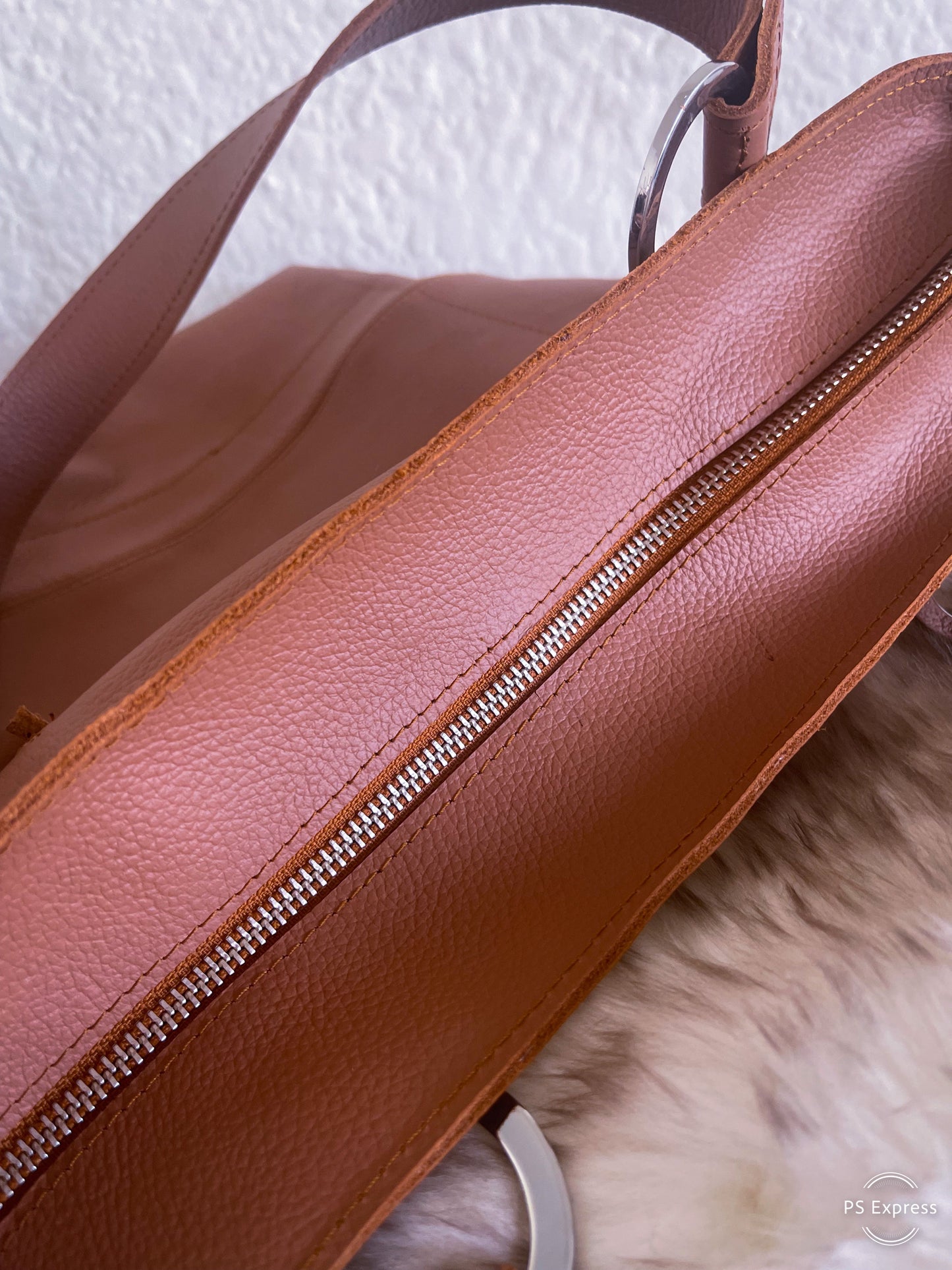 Lillian handbag (in stock) Sample sale