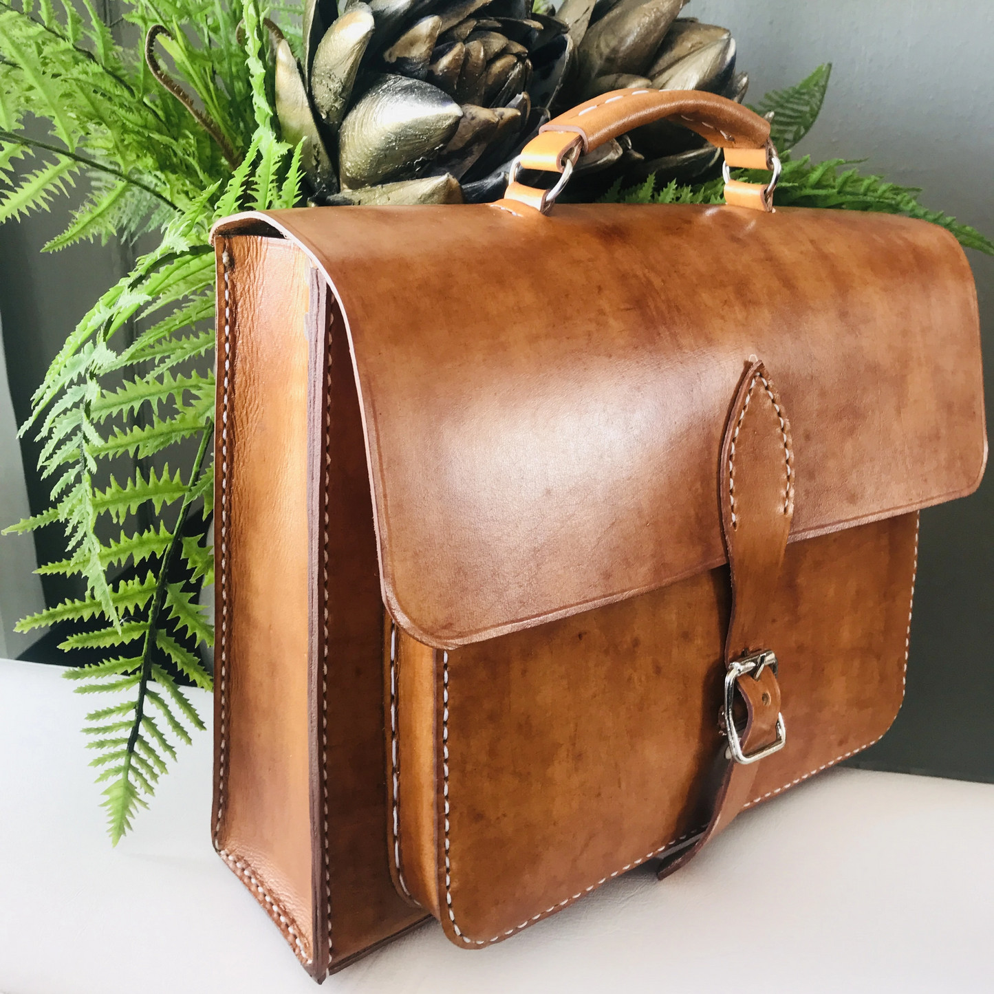 Saddleback Leather Thirteener 23 Inch Leather Messenger Shoulder